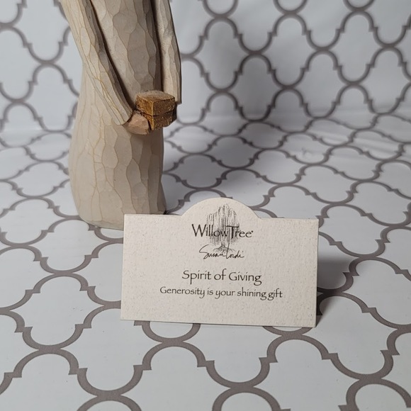 Willow Tree Figure- Spirit of Giving - Picture 2 of 4